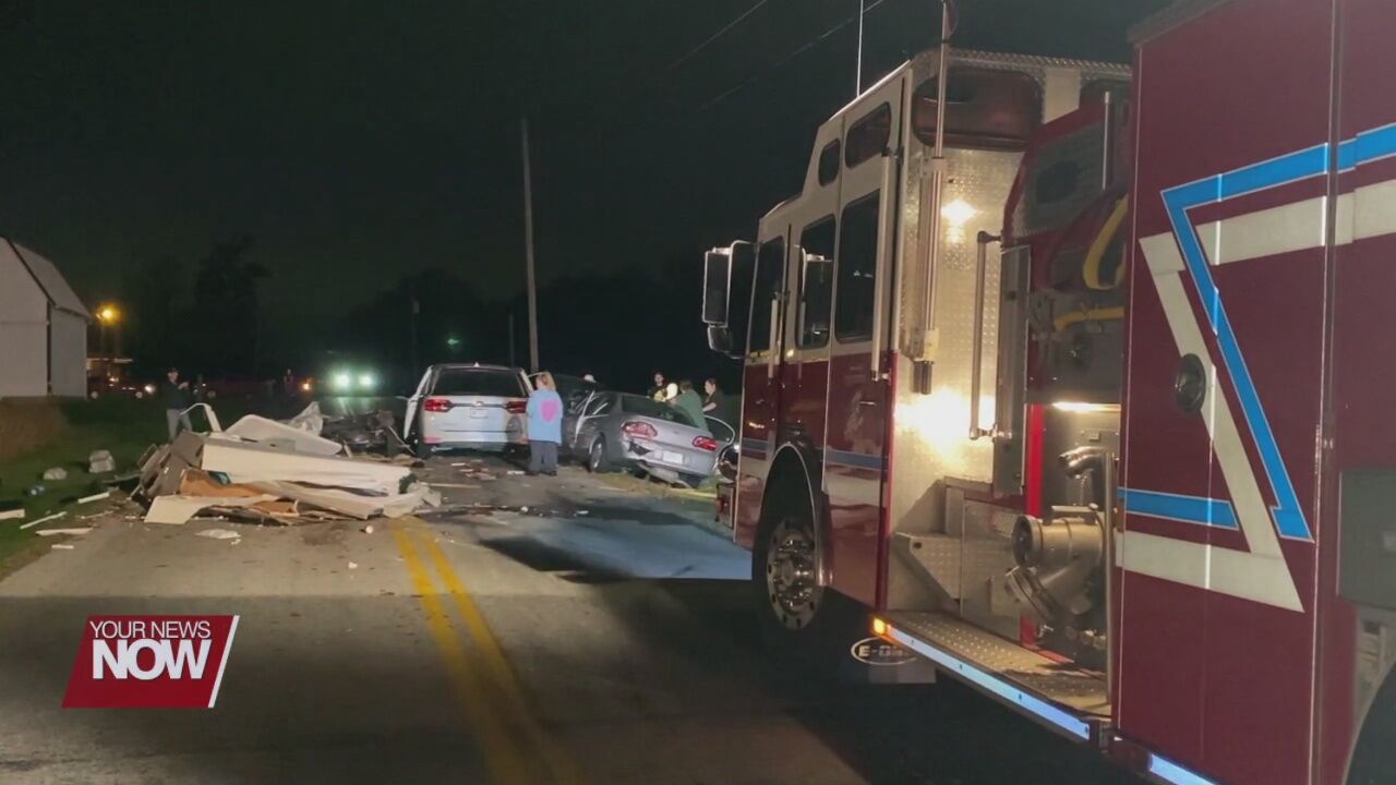 Three vehicle crash blocks Allen County intersection